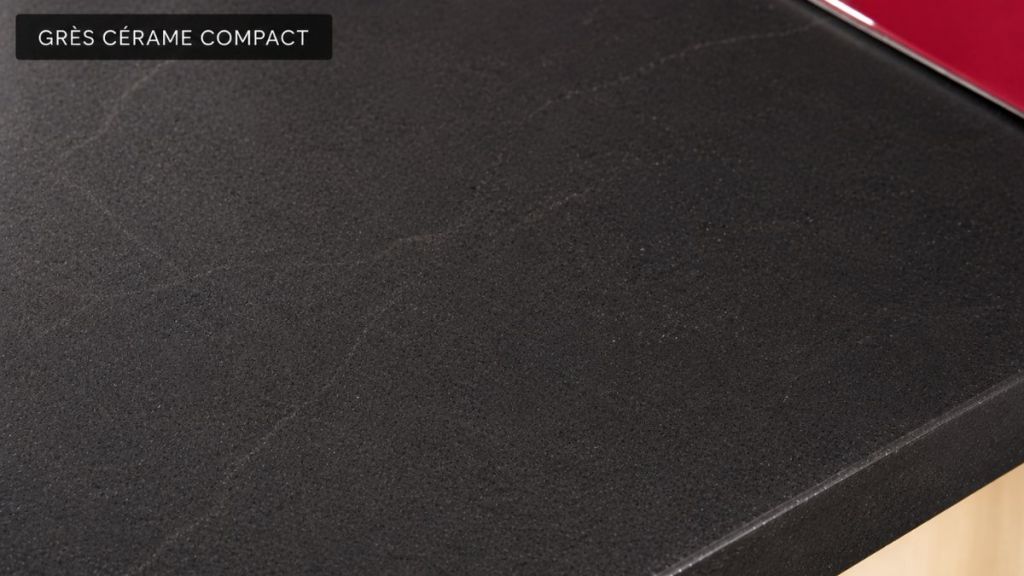 Plan de travail en grès cérame compact noir
